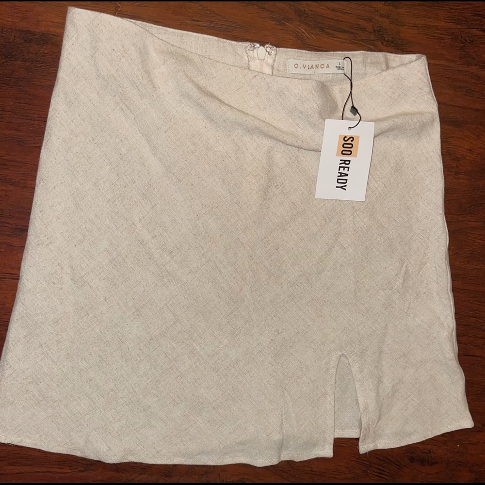 Split up mini Linen Skirt - Picture 2 of 4